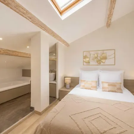 A C 2br 6p Sea View- St-tropez דירה *